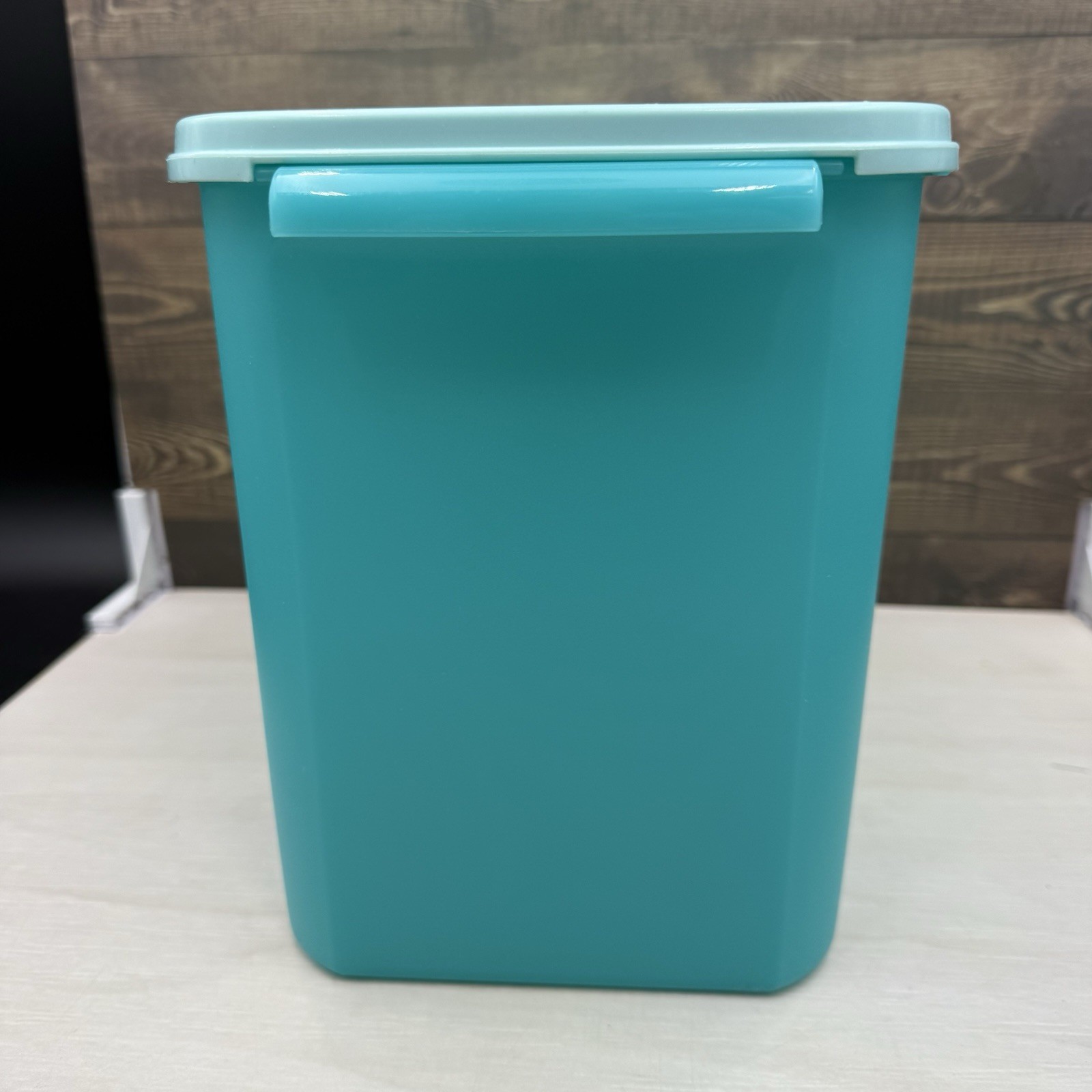 Tupperware Aqua Beverage Water Dispenser 8.7L 36cup Serveware Drinkware Storage