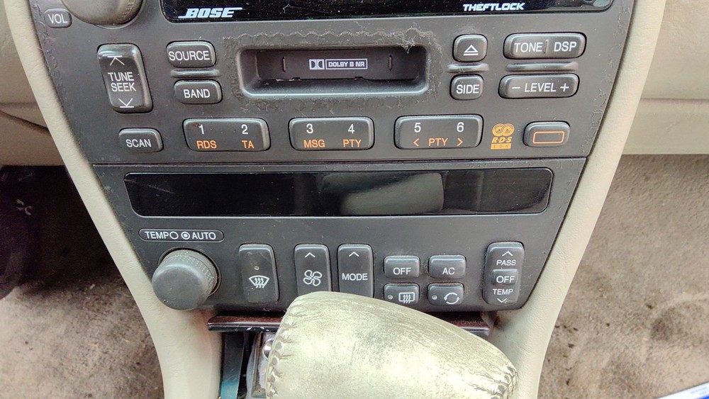 98-02 Cadillac Eldorado Temperature Control Module In Dash Heater Ac Head Unit