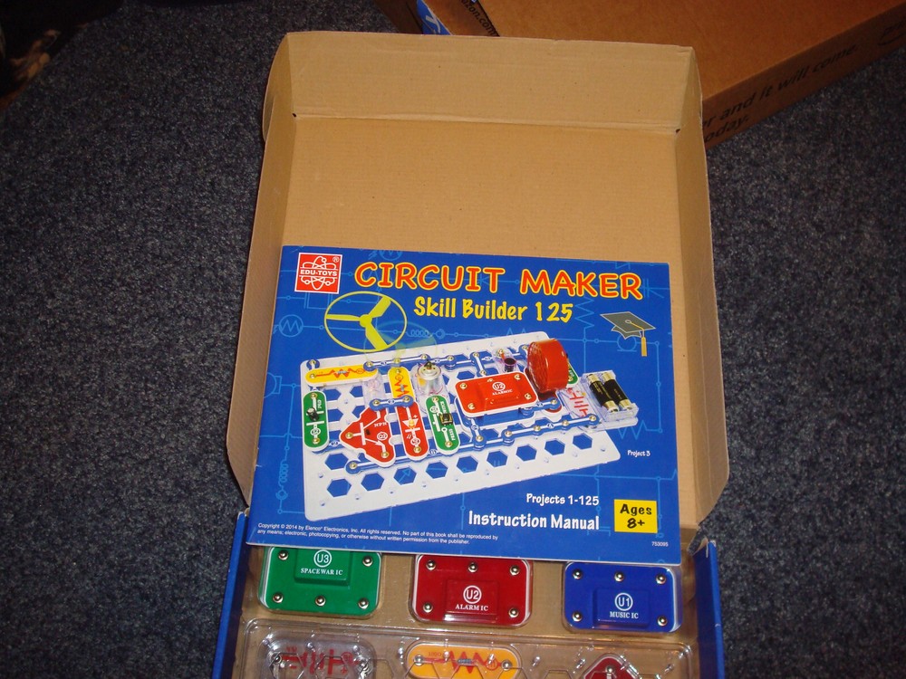 Edu Toys Circuit Maker Skill Builder 125, ages 8+ electronics projects, Science