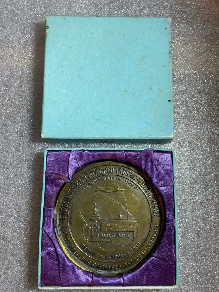 First Nuclear Powered Task Group In Combat Vietnam 1965 Medallion