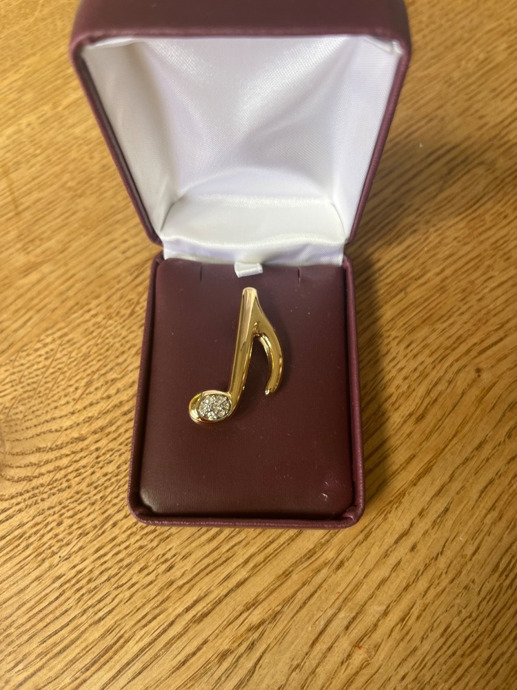 quaver note brooch signed Bj never worn