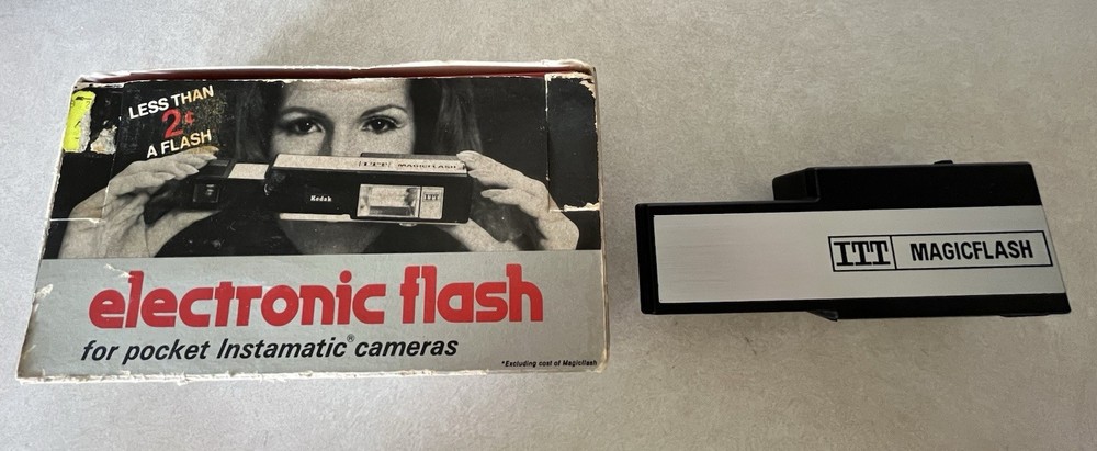 Vintage ITT Magicflash Electronic Flash Unit - In Original Box