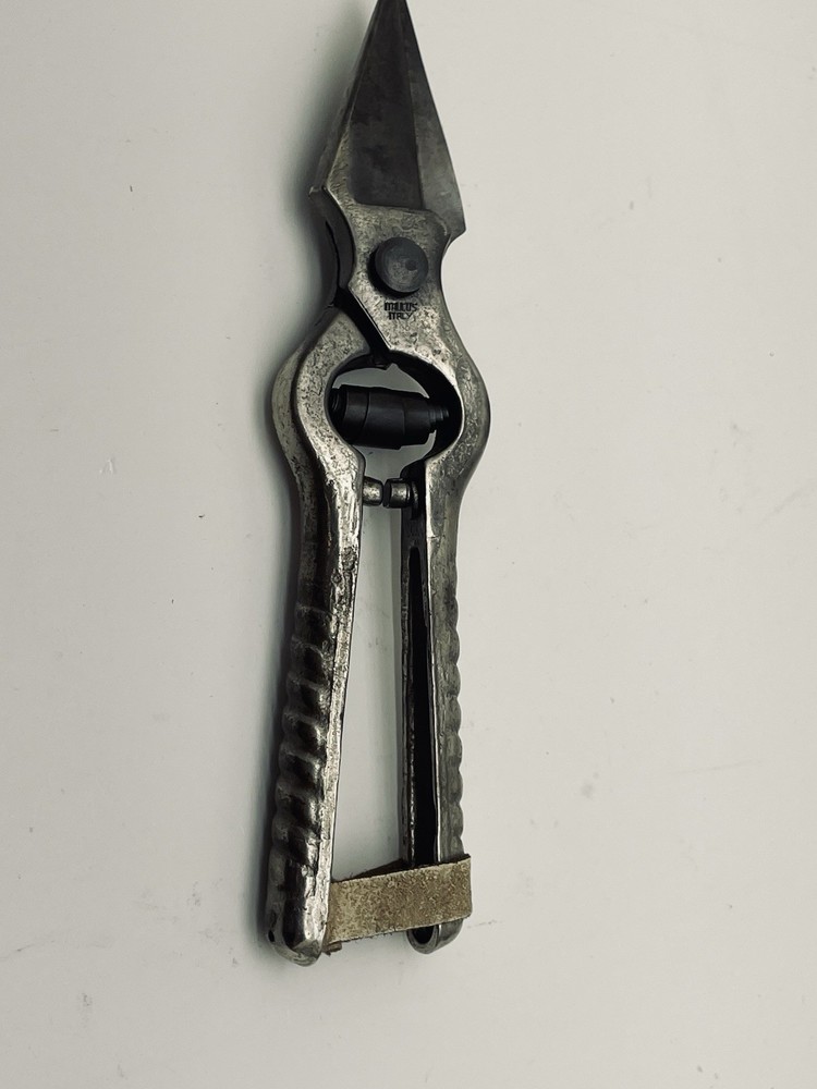 Vintage Italian Pruning Shears 9”
