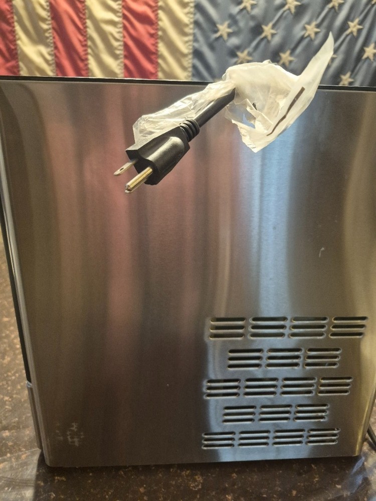 Big Ice Cube Maker Foxko CIC88703