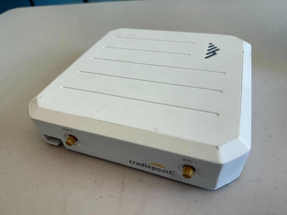 CRADLEPOINT W1850-5GB Wireless Router