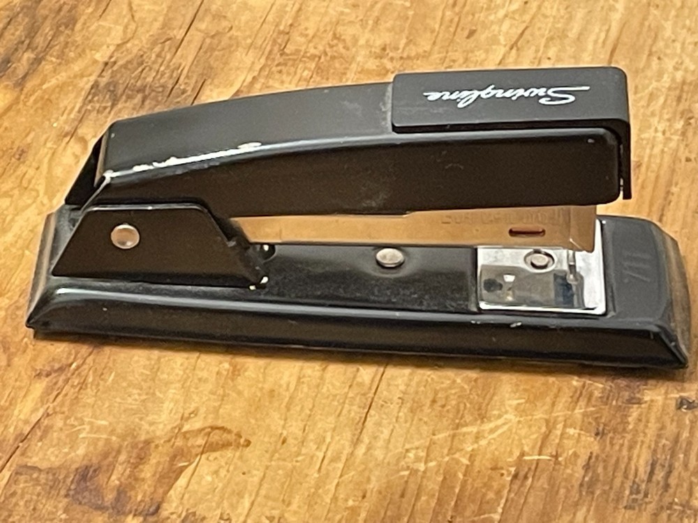 Swingline Stapler Model 711 – Tested Working