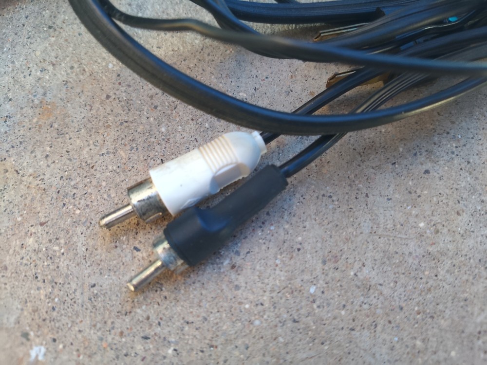 Dual 1237 Turntable, Operates Manually, Auto Func Not Working, Sounds Very Good