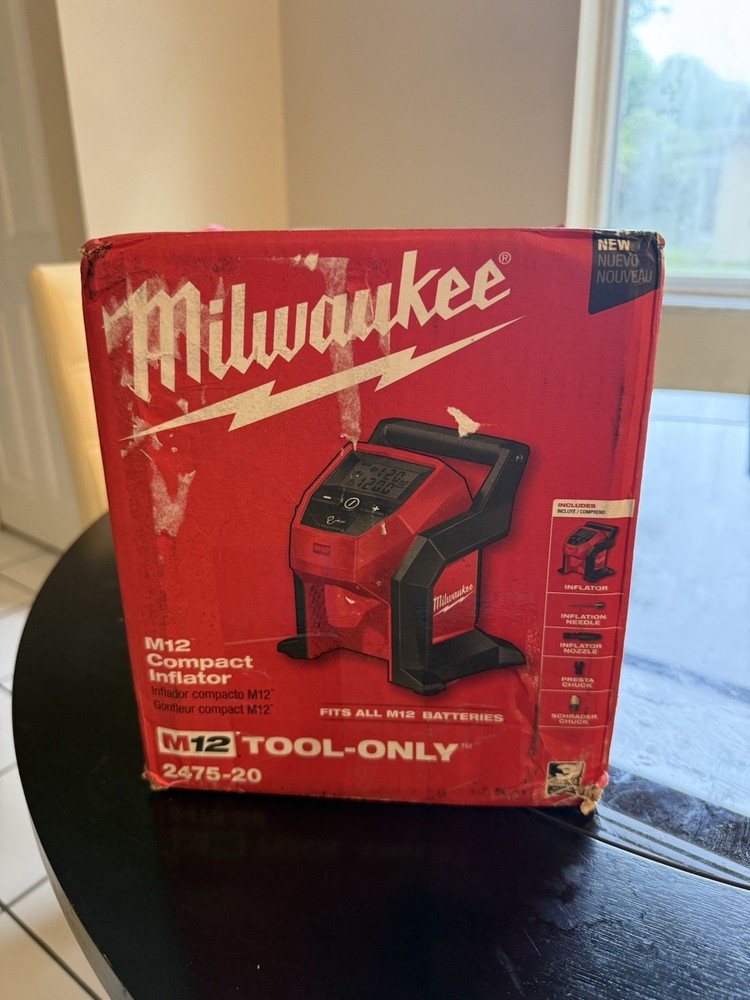 Milwaukee M12 Compact Inflator
