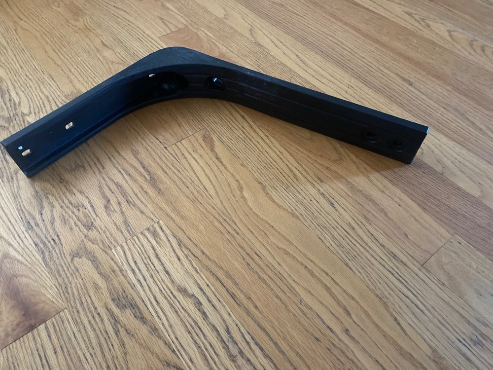 Low Wind Cab Fairing Support Bracket for Volvo Vnl 82728020