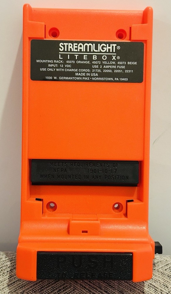 STREAMLIGHT Litebox Flashlight Charging Base 45070 NO CORD