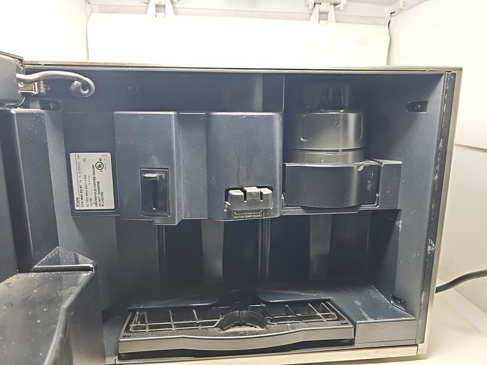 Miele CVA2650 Nespresso Coffee System