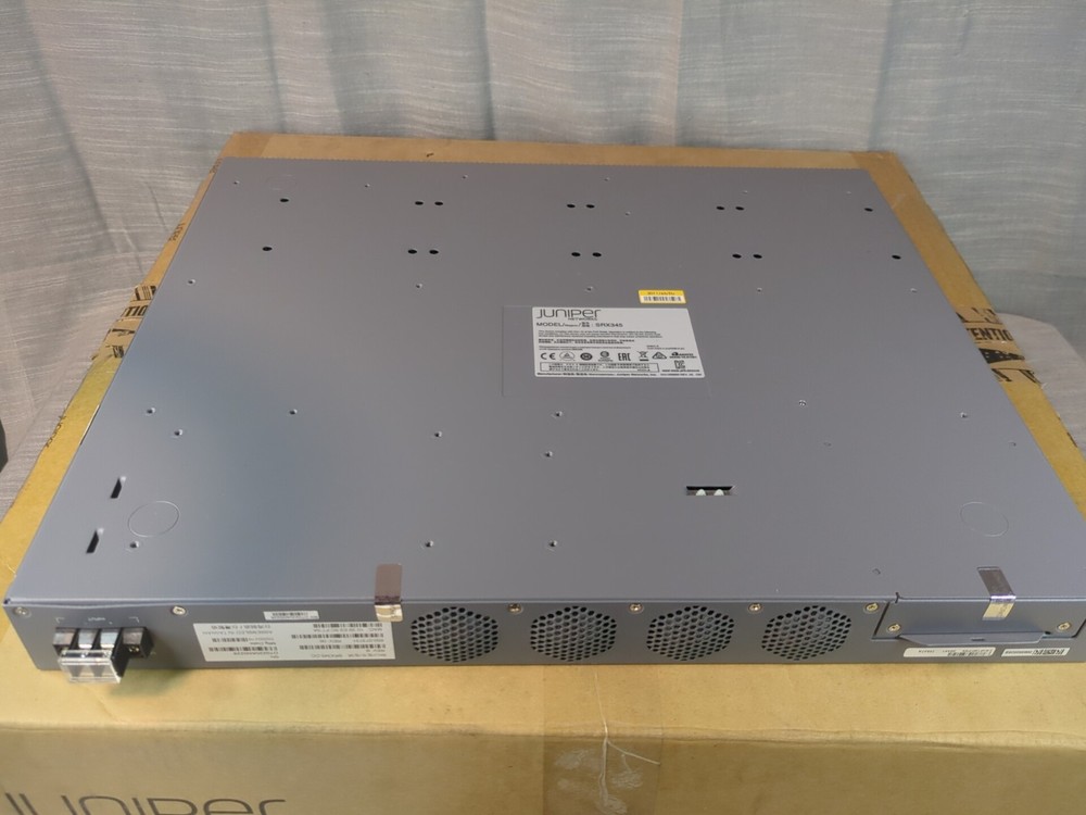 Juniper Networks SRX345-SYS-JB-DC 16 Port Services Gateway
