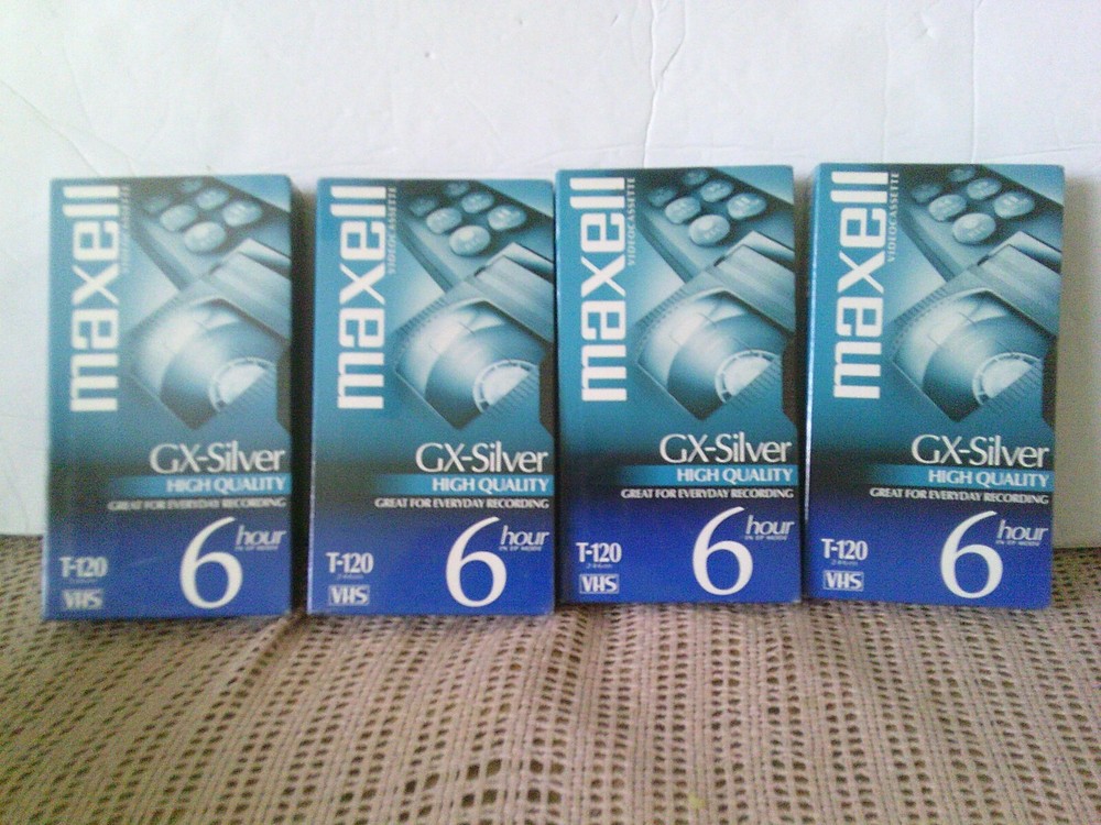 Zenith DVD/VHS Player with Remote, 4 Blank VHS's