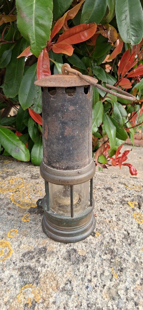 33CM VINTAGE MINER'S LAMP with HOOK ADJUSTABLE FLAME ~ TRACKED POST