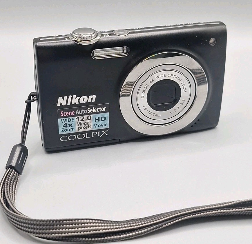 Nikon Coolpix S2550 Digital Camera,SPARES, Please Read Description. Lens Error.