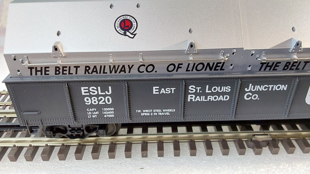 Lionel 26913 E St Louis Cushion Coil Gondola