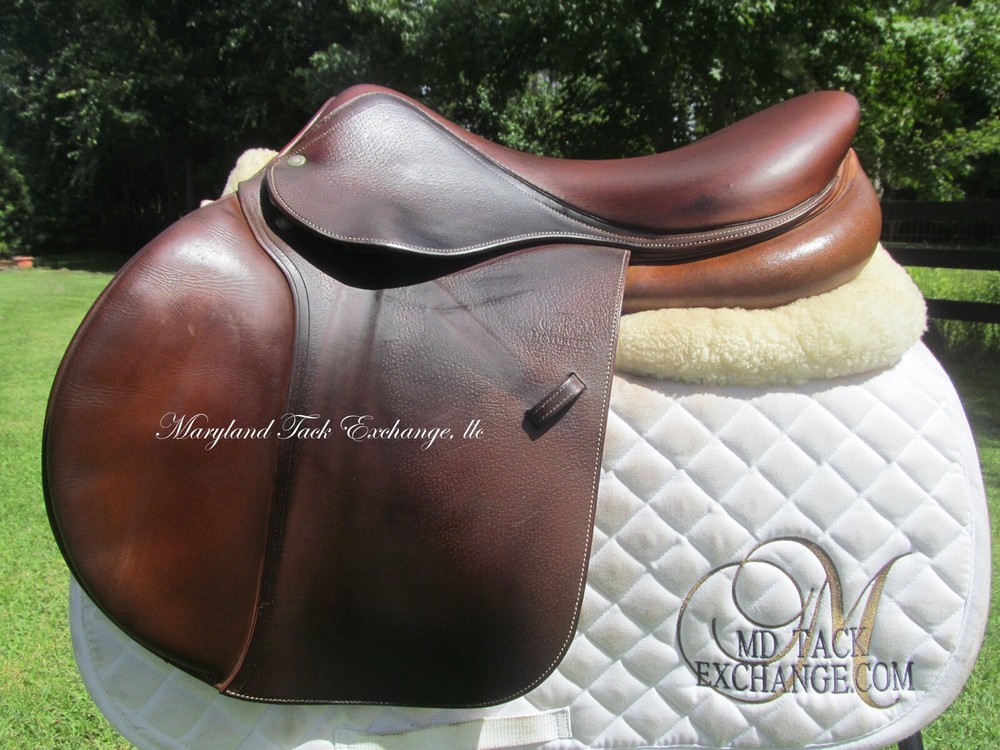 18" DEVOUCOUX BIARRITZ D3D close contact jumping saddle 3A flaps-2014 MODEL