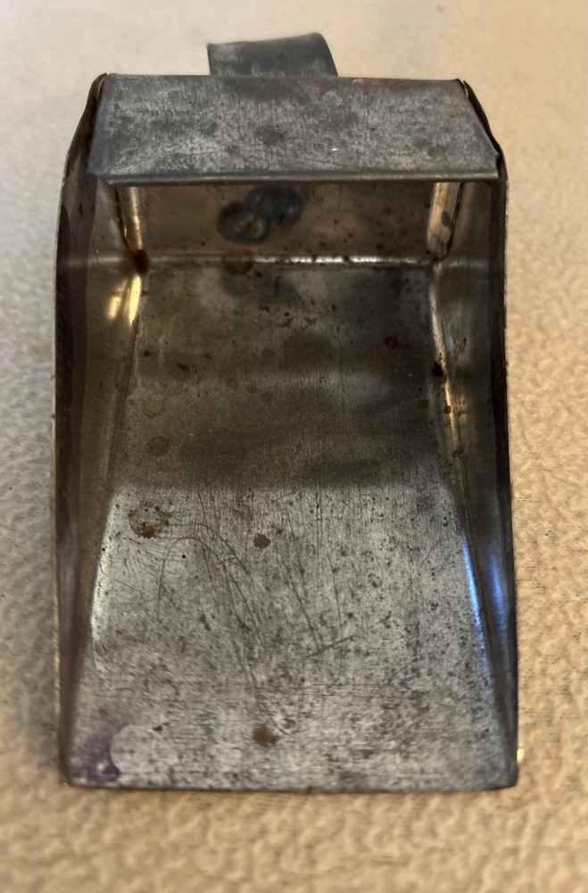 Vintage Tin Mini Kitchen Scoop