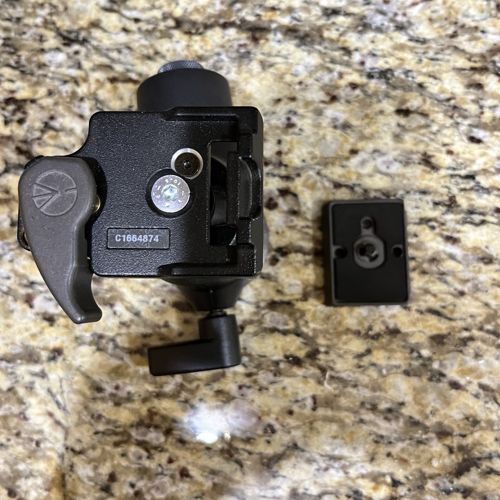 Manfrotto 468MGRC2 Hydrostatic Tripod Ball Head With Quick Release Plate