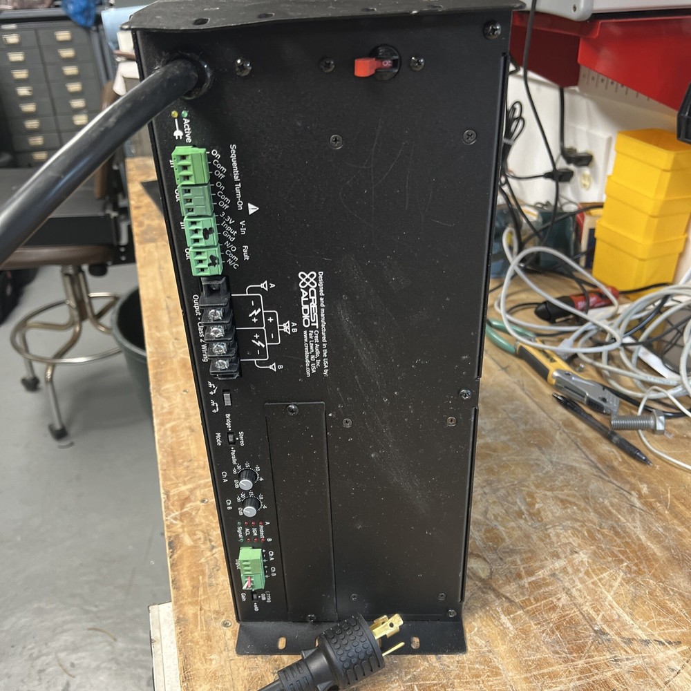 Crest Audio CKi 1600S Professional Installation Amplifier