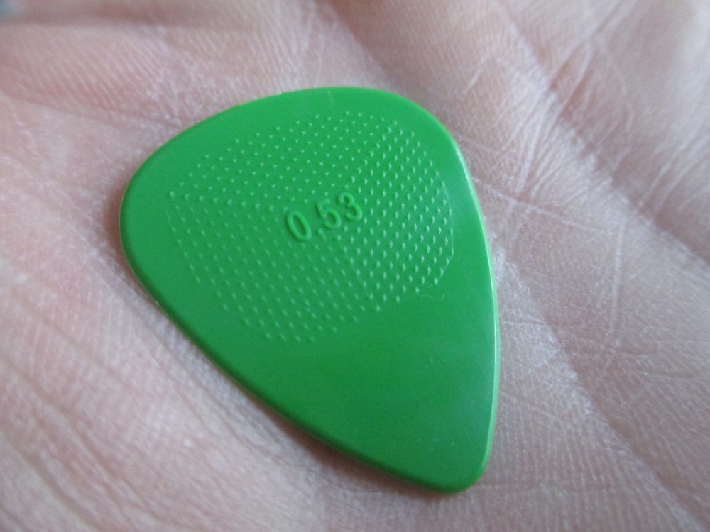 20 SNARLING DOGS BRAIN GUITAR PICKS 351 TYPE in GREEN - THIN / LIGHT .53 mm