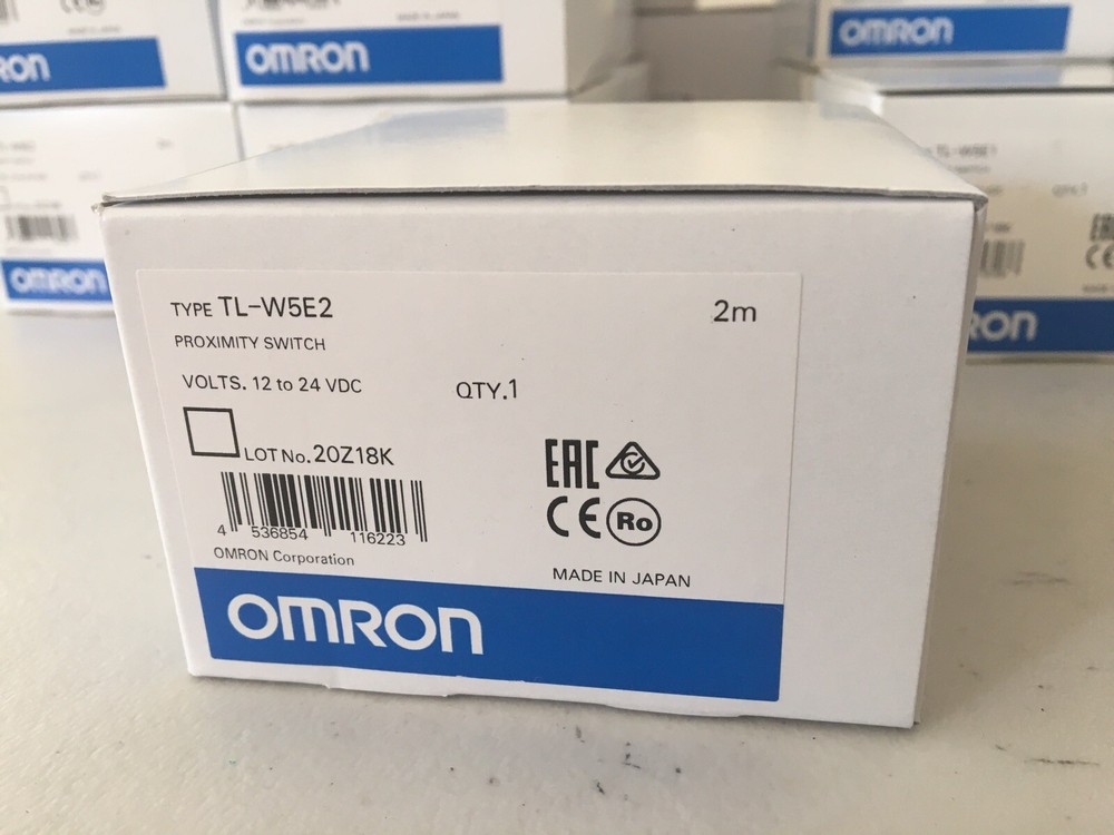 OMRON TLW5E2 proximity switch, 5mm inductive sensor