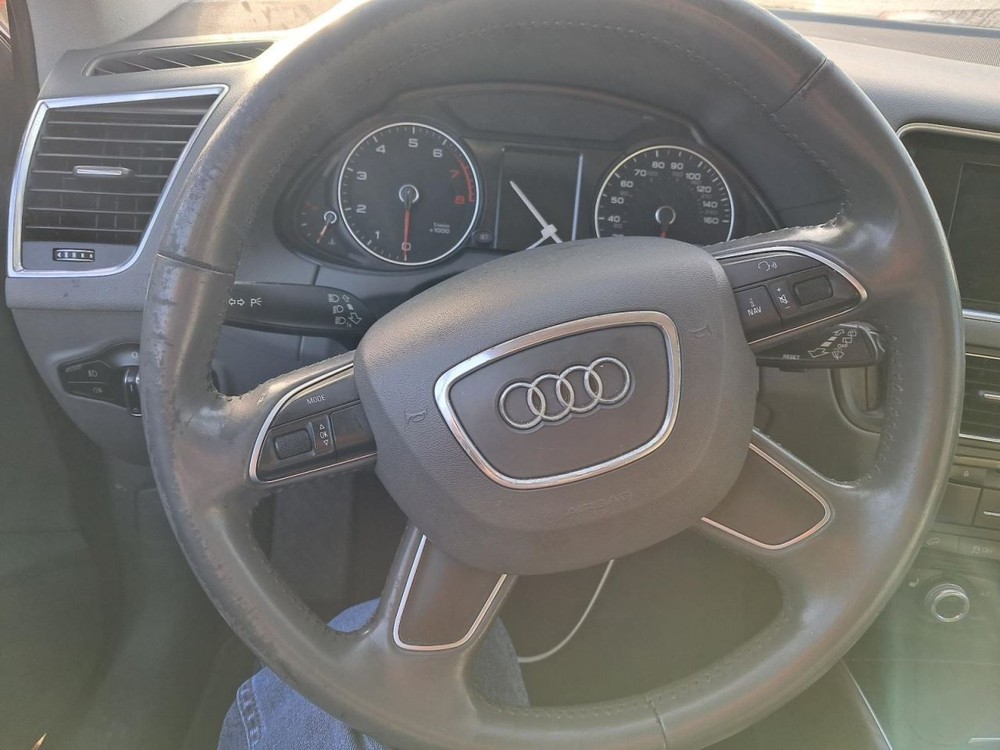 Q5 2015 Glove Box 4871729