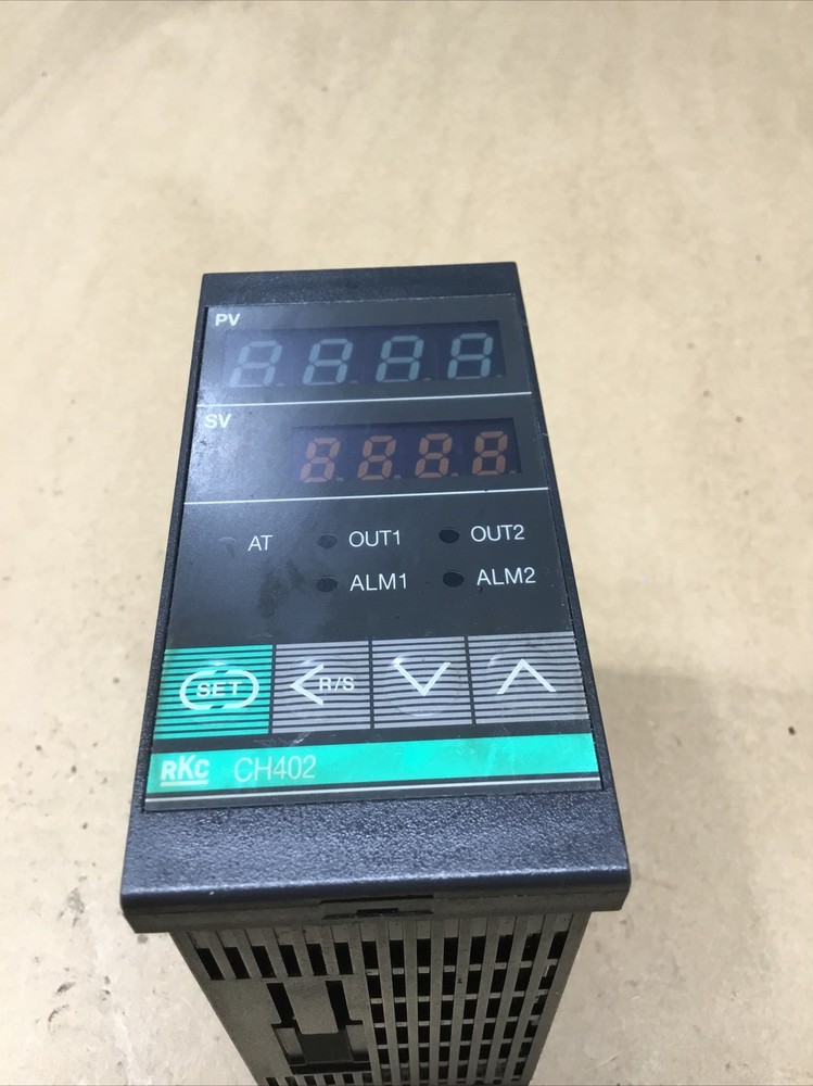 RKC CH402 Temperature Controller 100-240VAC #723K125