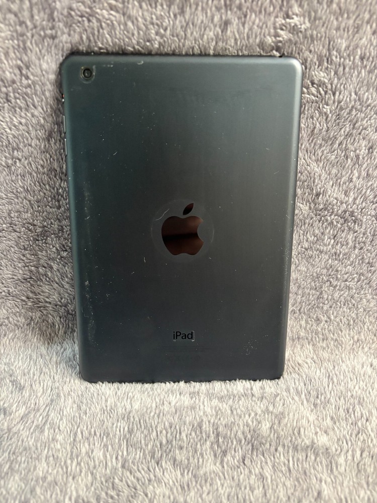 iOS 8.4.1/9.3.5 | iPad Mini | Preloaded with classic games | Help Combat E-Waste