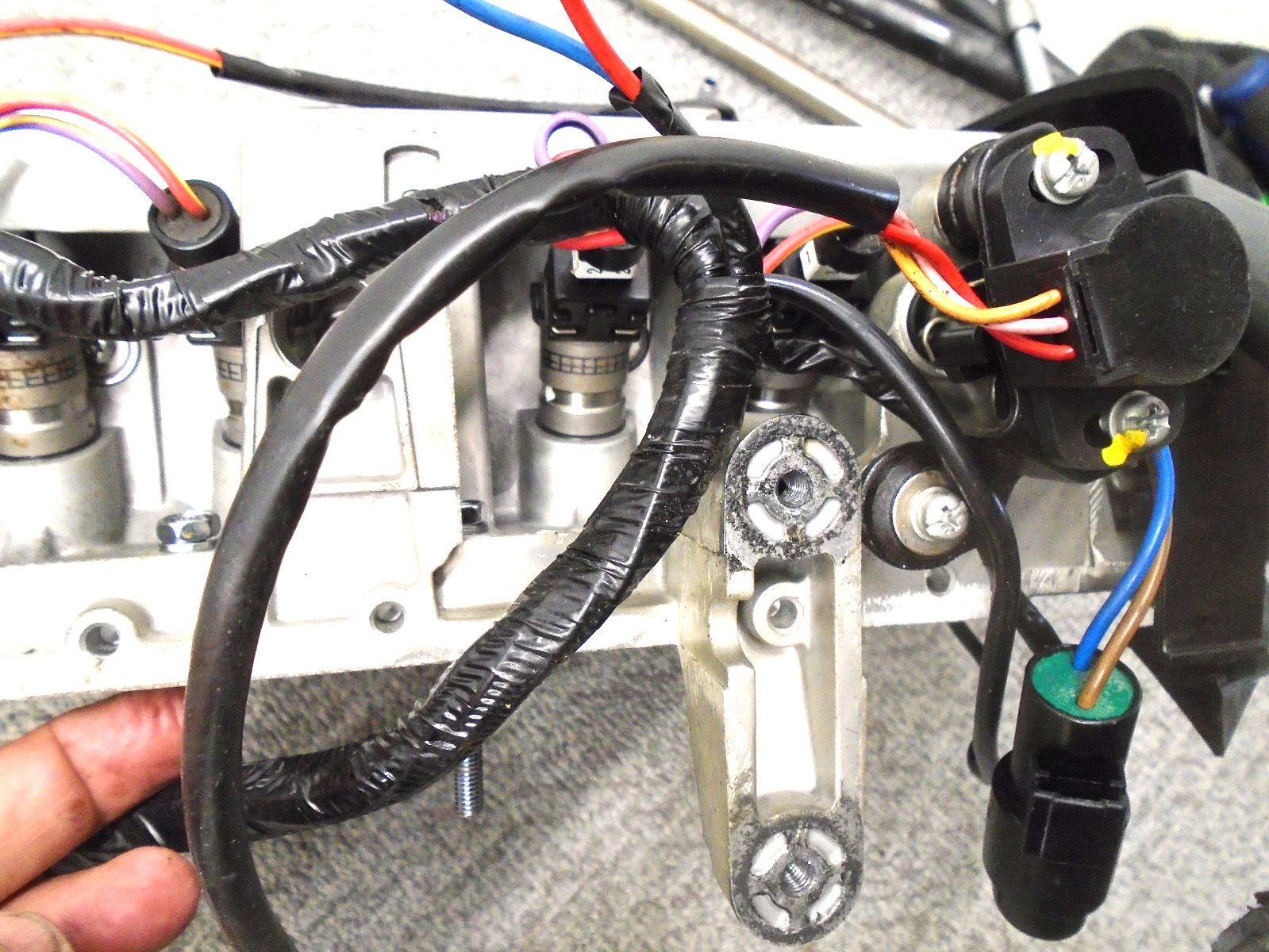 Yamaha OX66 2001-2005 150-250 Hp FUEL INJECTION NOZZLE ASSY 67H-13751-00-00