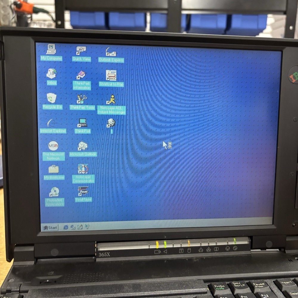 IBM Thinkpad 365X - Vintage Intel Pentium Notebook with Microsoft Windows