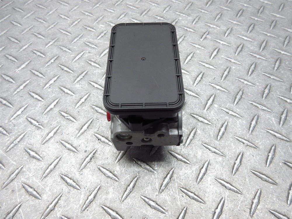 2018 17-19 Suzuki SV650 Abs Brake Pump Module Control Unit READ NOTES