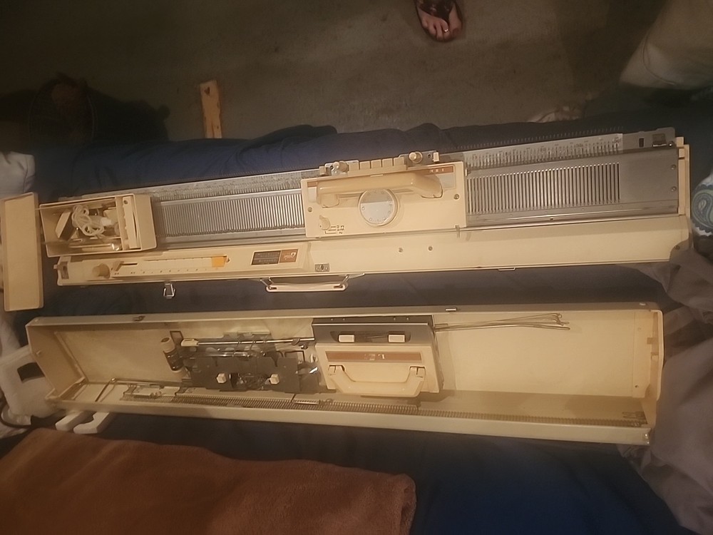 Knitting Machine Good Condition Vitinage Knitting Machine