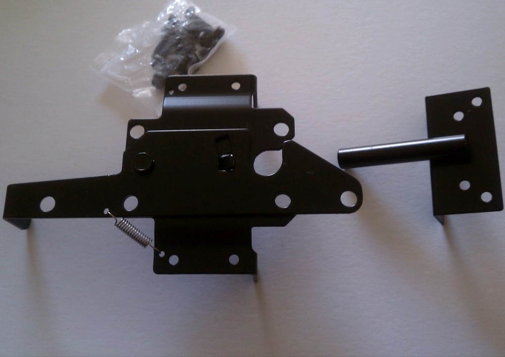 Fence Post Mount Steel Gate Latch Kit Self Closing Screws Hardware SV38308 Black