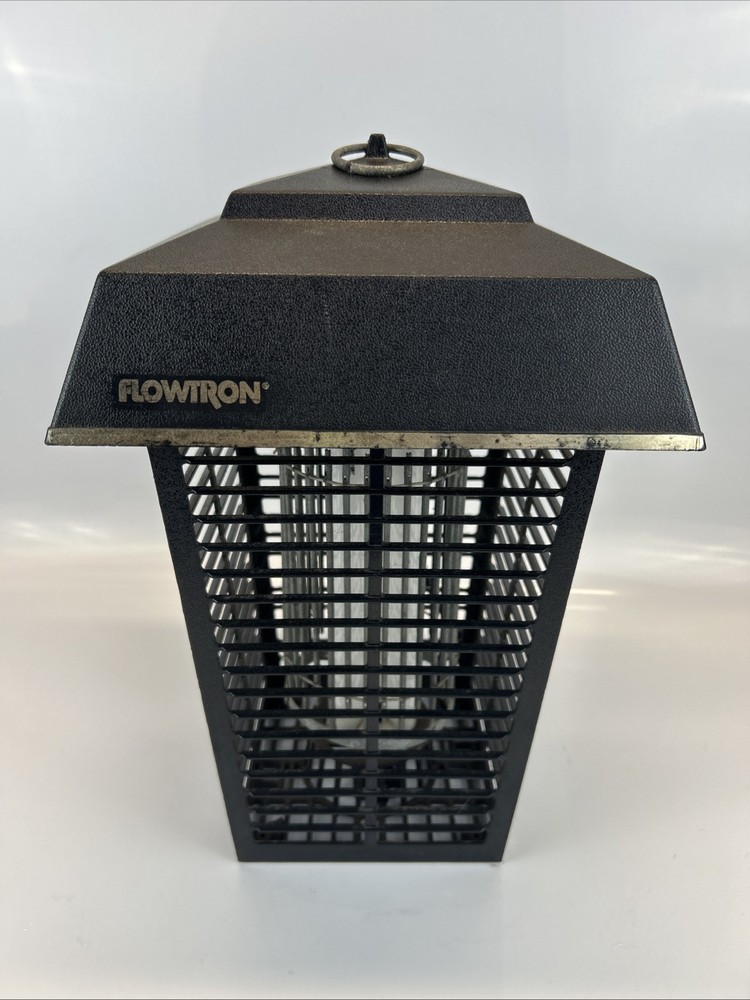 Flowtron BK 40D Bug Zapper 1 Acre Coverage 40W Bulb 5600V Grid Works Great