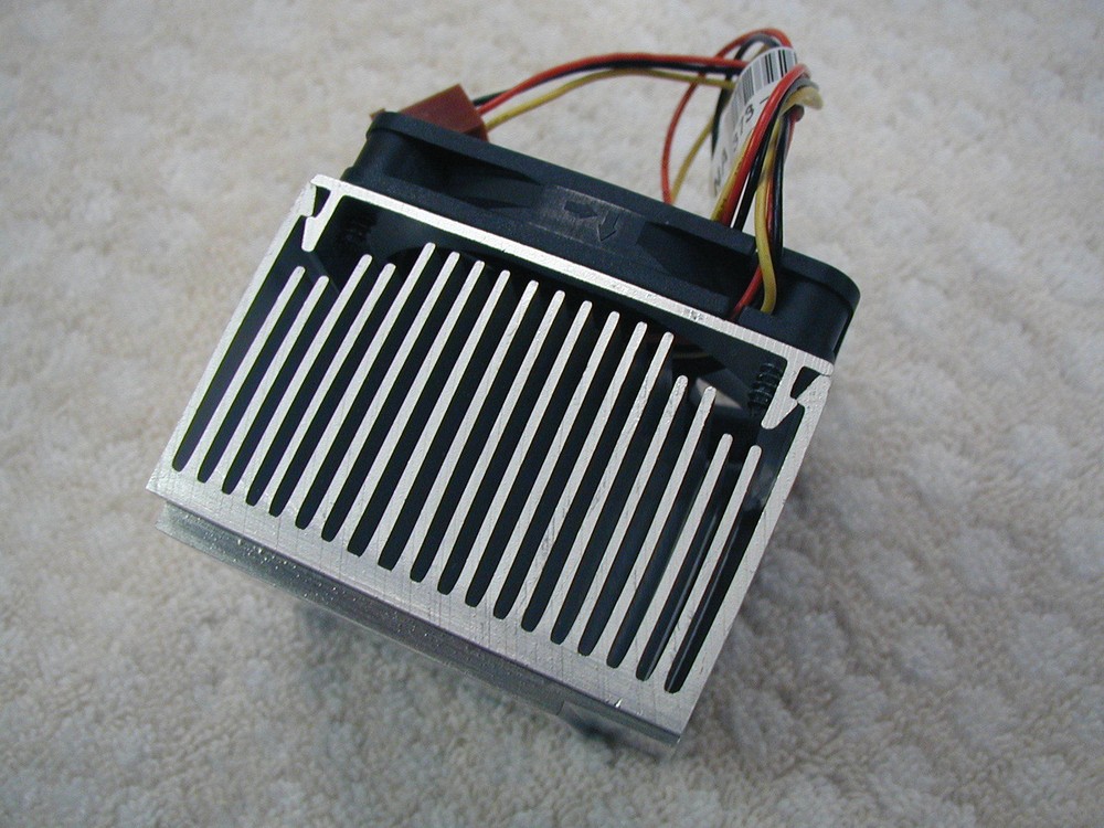 CPU Heatsink with 12 Volt Fan