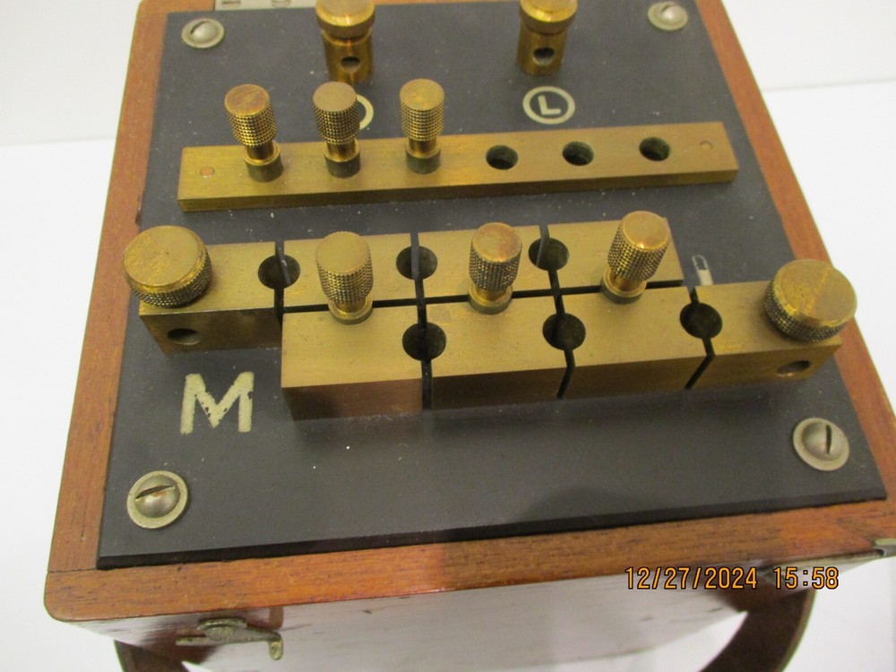 TRIPLE RANGE SERIES TRANSFORMER by CHAMBERLAIN & HOOKHAM made in ENGLAND- SUPERB