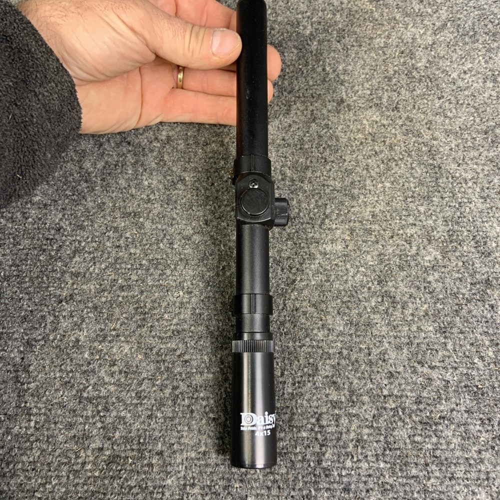 Daisy 4 X 15 Black Rifle Scope With Mounts EUC