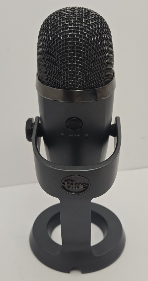 Yeti Blue Podcasting Microphone w/ Hard Shell Case