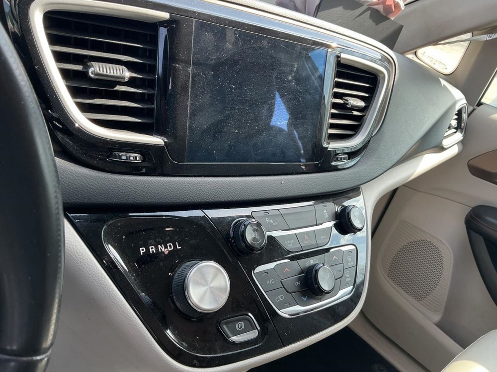 PACIFICA 2017 Glove Box 4990080
