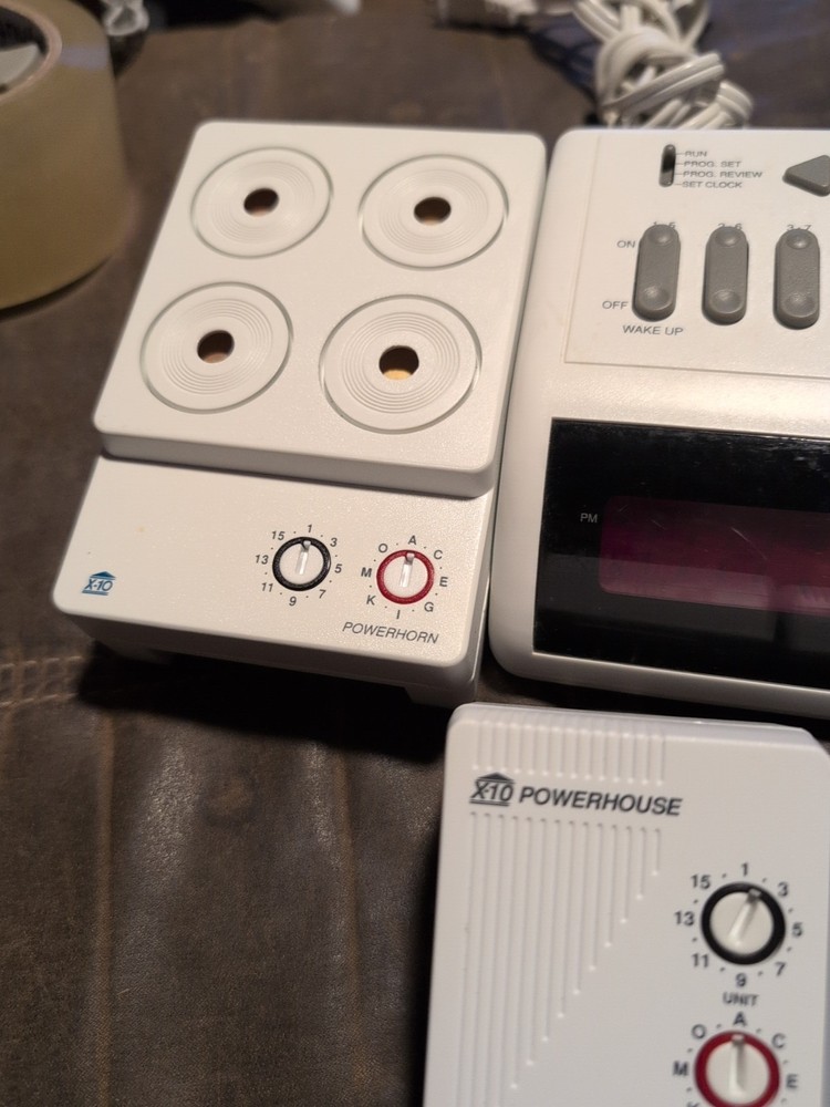 X-10 Powerhouse Mini-Timer Control Center MT10A + 2 Appliance Modules And More