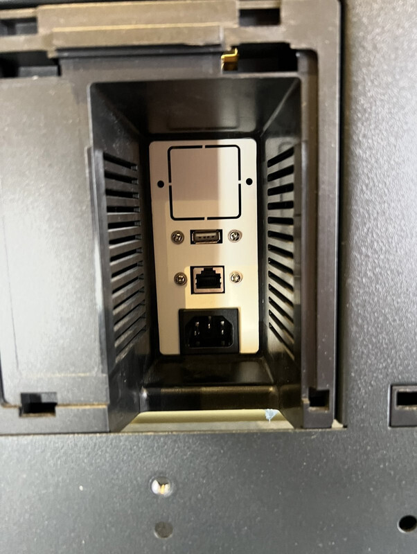 INFI 23 INCH SCREEN SELF-ORDERING KIOSK