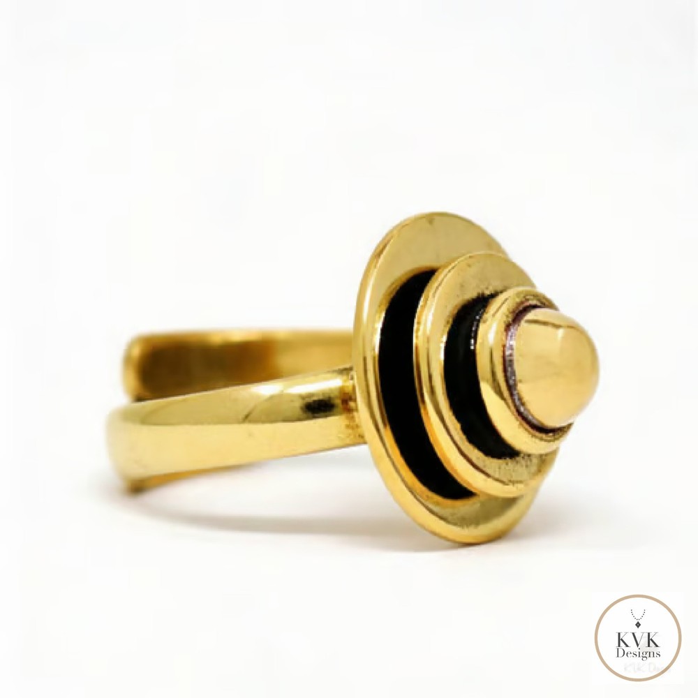 Geometric Circle Brass Ring