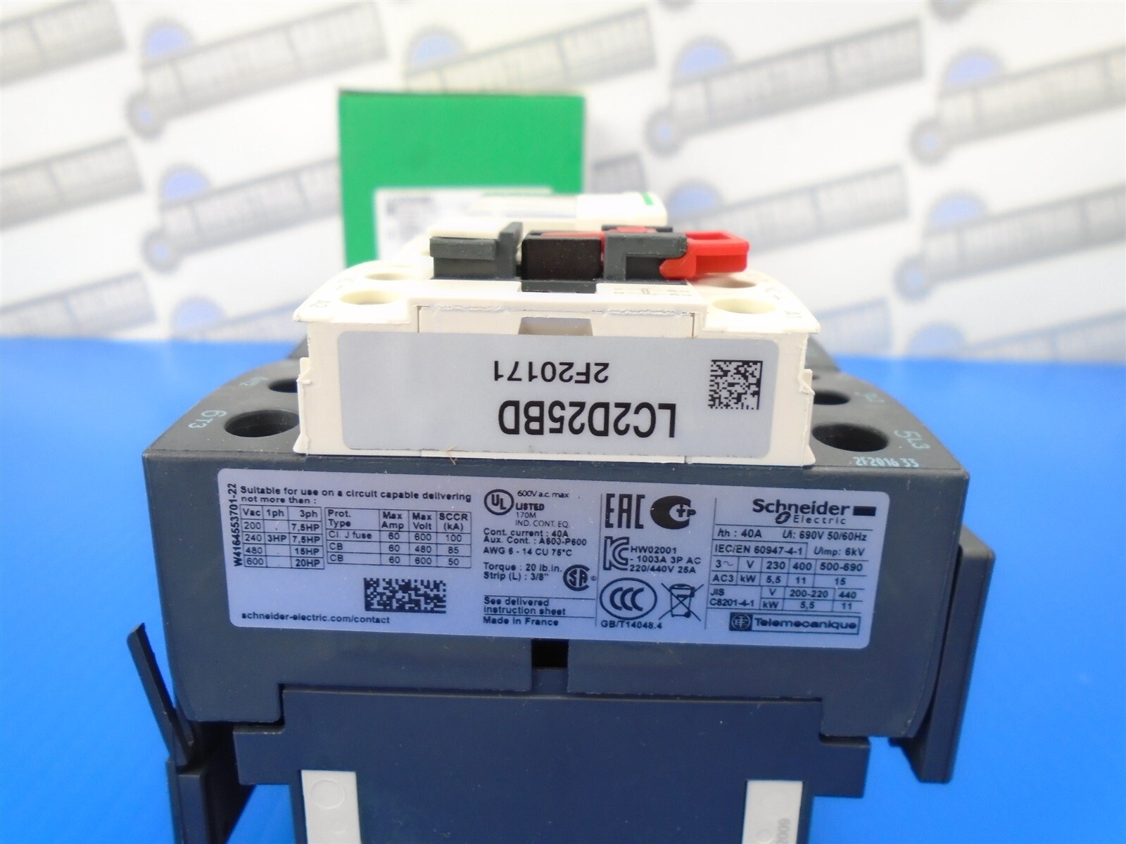 Schneider TeSys - LC2D25BD - 24V REVERSING CONTACTOR - 120-480V - 40A - 2-15 HP