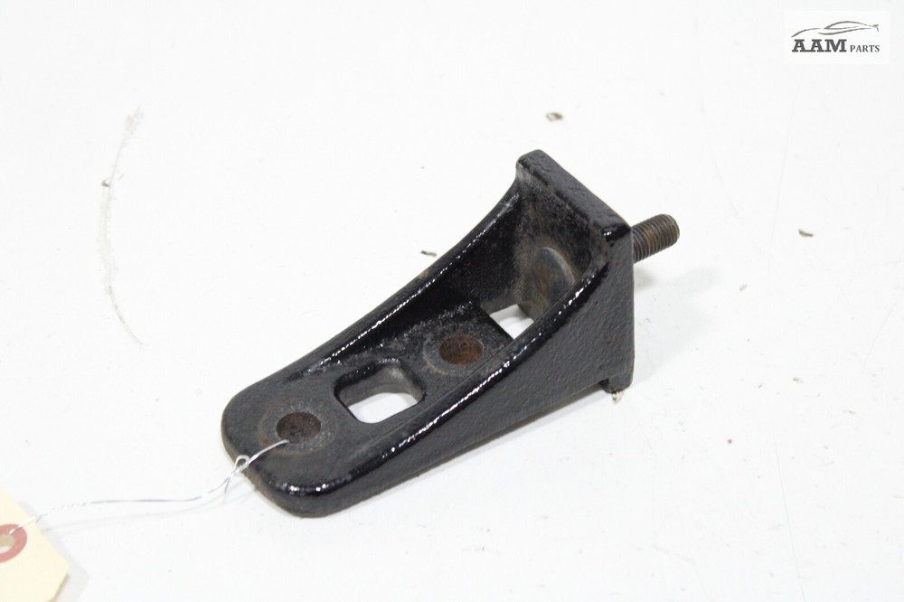 2018-2024 FREIGHTLINER CASCADIA FRONT LEFT HOOD HINGE MOUNT BRACKET SUPPORT OEM