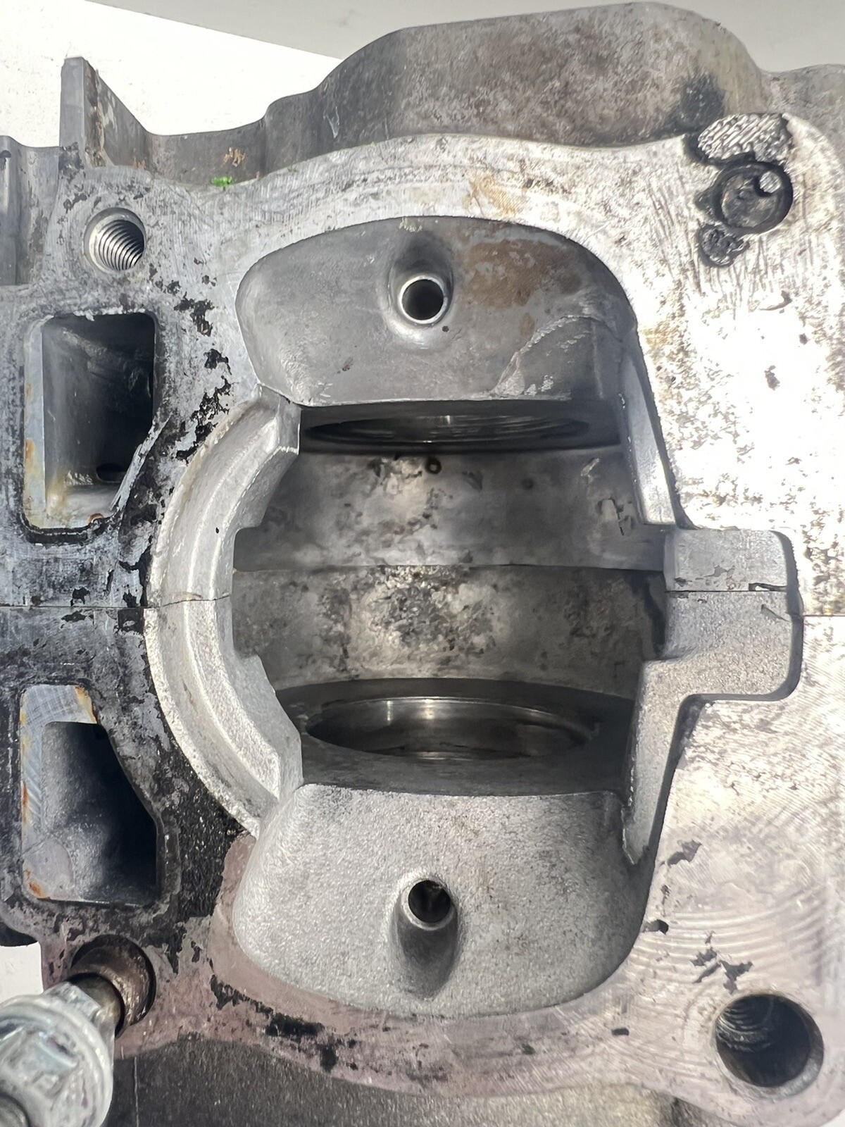 1999 Yamaha YZ125 Engine Cases Set Left Right Bottom End !BROKEN STUD!