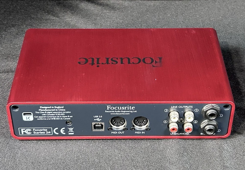 Focusrite Scarlett 2i4 USB Audio Interface Device