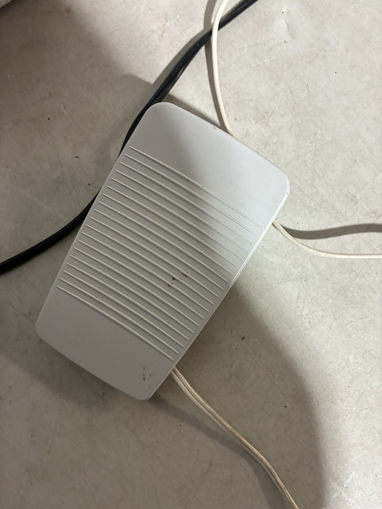 Brother White Computerized Project Runway Sewing Machine LCD Display With Manual