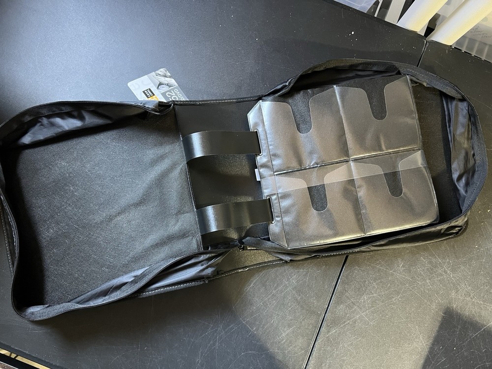 Case Logic 2009 352 CD/DVD/ Black Storage Case NEW
