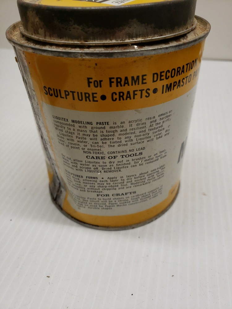 Liquitex Modeling Paste Container is unopened.